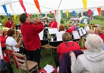 Tenbury Teme Valley Band booked for fete