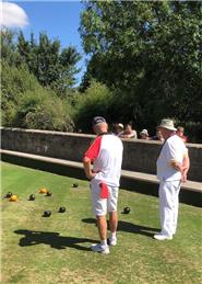 Burford win by 2 shots