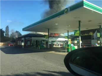 Fire at BP/Marks & Spencer in Stadhampton