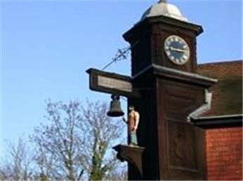 ABINGER HAMMER VILLAGE GREEN