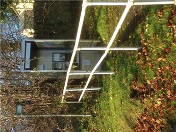 Removal of payphone kiosk