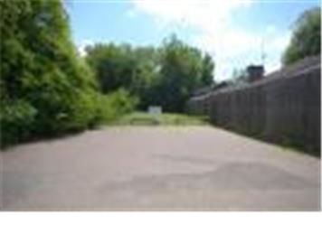 Land for sale in Hookwood