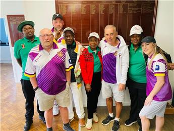 Kenyan Bowlers visit Barry Island