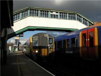 Petition to save footbridge at Alton Station